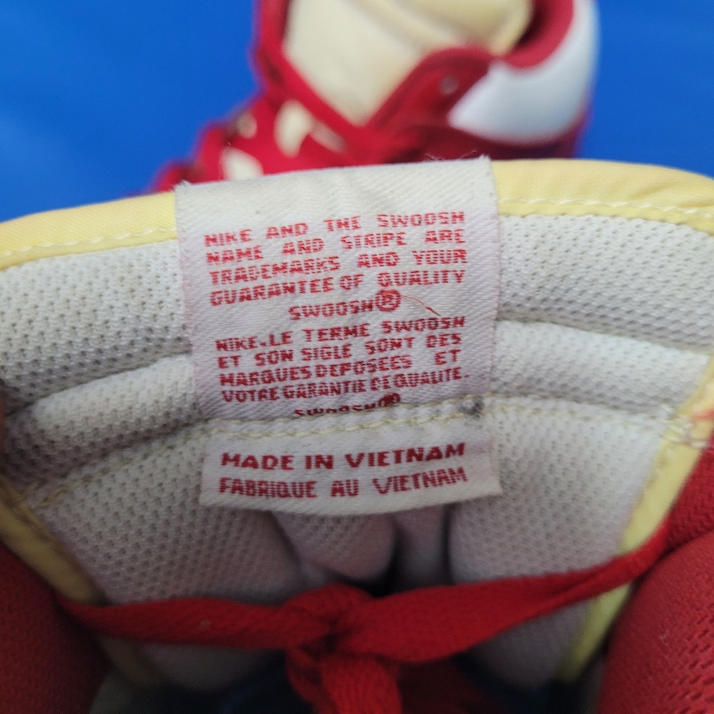 Nike Premium Dunk Hi Retro Be True St. John's Men's Shoes #850477-102  size 12 - Picture 11 of 11